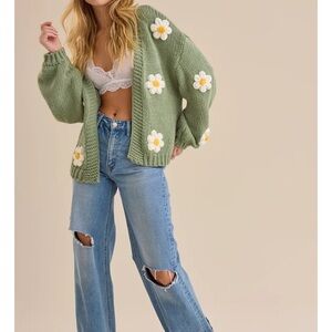 Altar’d State| Women’s Chic Green Daisy Cardigan
